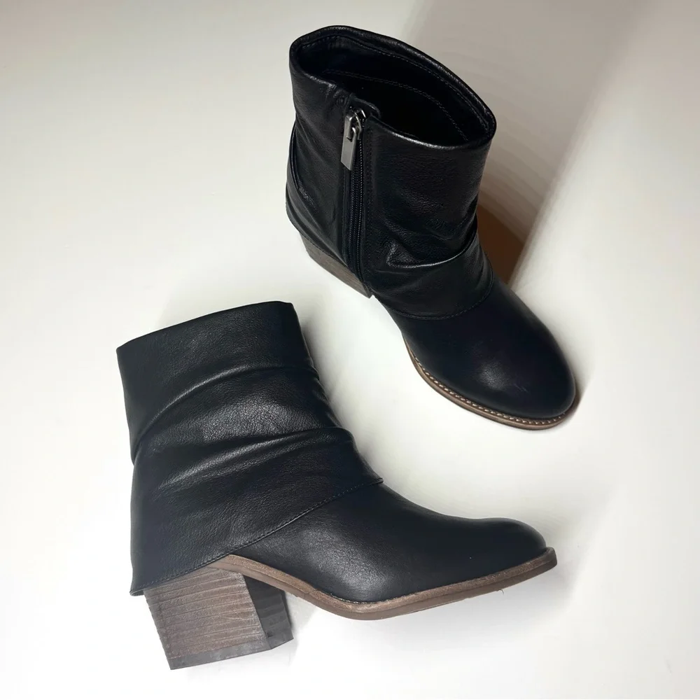 Earth Women’s Savvy Block Black Heel Ruched Casual Booties Size- 5 M